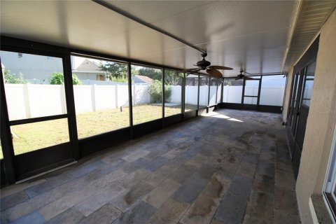 House in Orlando, Florida 2 bedrooms, 107.4 sq.m. № 2379648 - photo 21