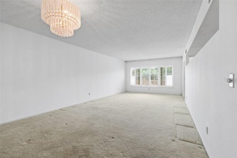 Condo in Clearwater, Florida, 3 bedrooms  № 2195369 - photo 11