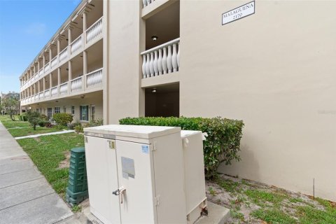 Condo in Clearwater, Florida, 3 bedrooms  № 2195369 - photo 3