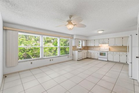 Condo in Clearwater, Florida, 3 bedrooms  № 2195369 - photo 17