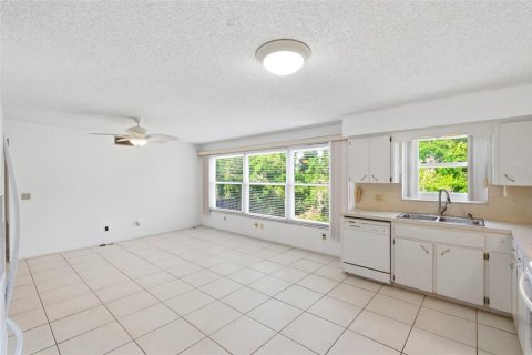Condo in Clearwater, Florida, 3 bedrooms  № 2195369 - photo 24