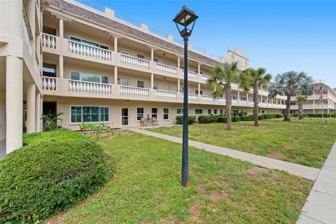 Condo in Clearwater, Florida, 3 bedrooms  № 2195369 - photo 2