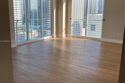 Condominio en alquiler en Miami, Florida, 2 dormitorios, 96.25 m2 № 2062984 - foto 5