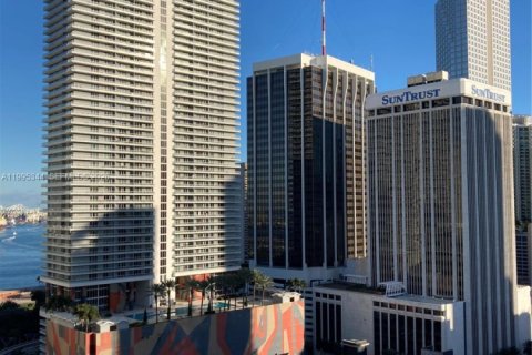Condominio en alquiler en Miami, Florida, 2 dormitorios, 96.25 m2 № 2062984 - foto 15