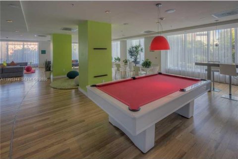 Condominio en alquiler en Miami, Florida, 2 dormitorios, 96.25 m2 № 2062984 - foto 21