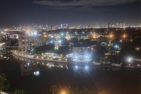 Condominio en venta en Miami Beach, Florida, 1 dormitorio, 82.68 m2 № 1730197 - foto 13