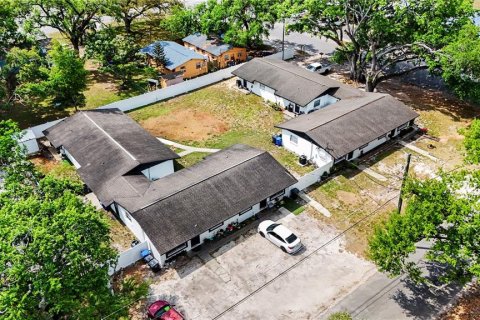 Commercial property in Tampa, Florida 18 bedrooms, 544.04 sq.m. № 2196797