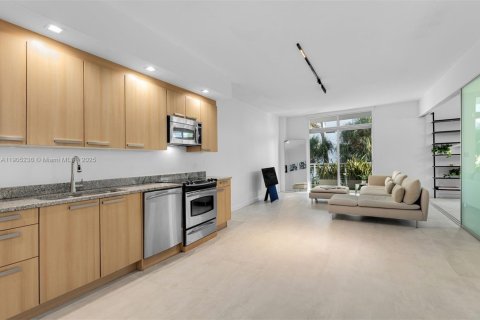 Condo in Miami Beach, Florida, 1 bedroom  № 1955860 - photo 5