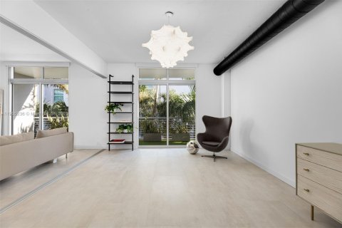Condo in Miami Beach, Florida, 1 bedroom  № 1955860 - photo 14