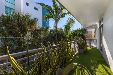 Condo in Miami Beach, Florida, 1 bedroom  № 1955860 - photo 15