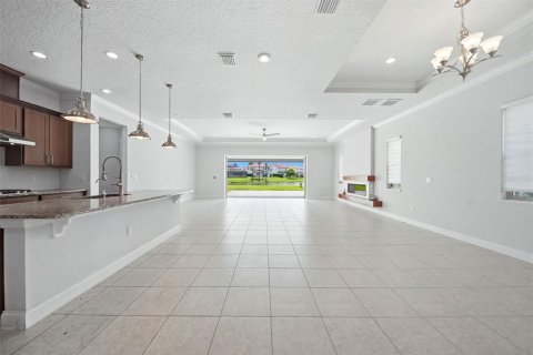 House in Orlando, Florida 4 bedrooms, 368.82 sq.m. № 2379489 - photo 16
