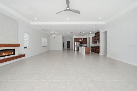 House in Orlando, Florida 4 bedrooms, 368.82 sq.m. № 2379489 - photo 14
