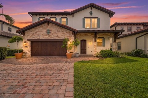 House in Orlando, Florida 4 bedrooms, 368.82 sq.m. № 2379489 - photo 2