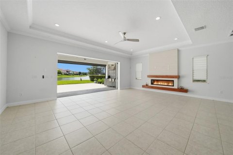 House in Orlando, Florida 4 bedrooms, 368.82 sq.m. № 2379489 - photo 9