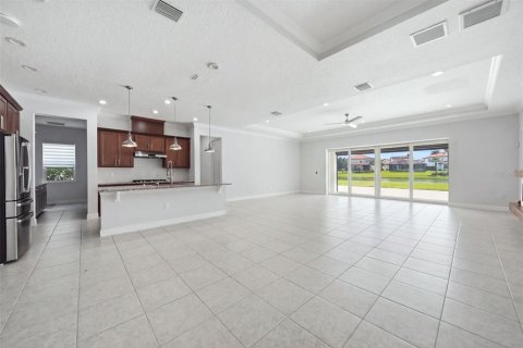 House in Orlando, Florida 4 bedrooms, 368.82 sq.m. № 2379489 - photo 15