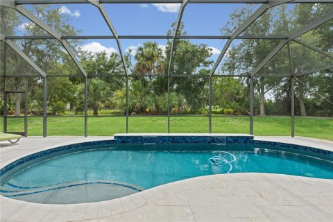 House in Bradenton, Florida 4 bedrooms, 264.03 sq.m. № 2210564 - photo 11