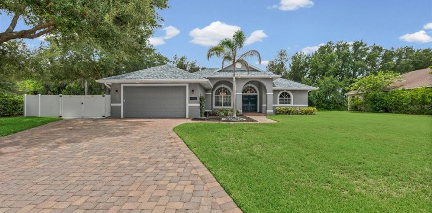 House in Bradenton, Florida 4 bedrooms, 264.03 sq.m. № 2210564