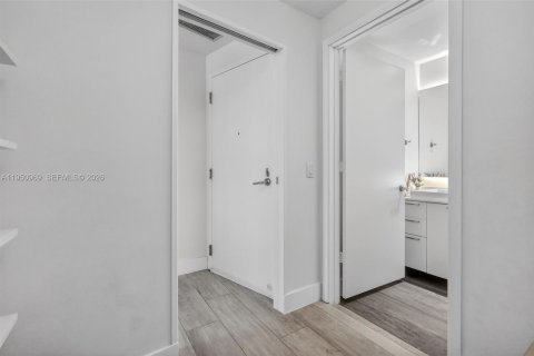 Купить кондоминиум в Майами, Флорида 1 спальня, 73.39м2, № 2006246 - фото 13