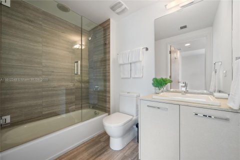 Купить кондоминиум в Майами, Флорида 3 спальни, 162.86м2, № 1234373 - фото 25