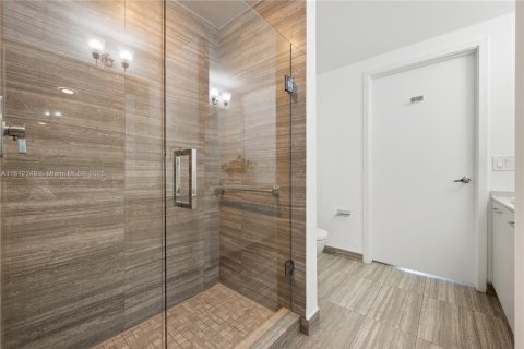 Купить кондоминиум в Майами, Флорида 3 спальни, 162.86м2, № 1234373 - фото 22
