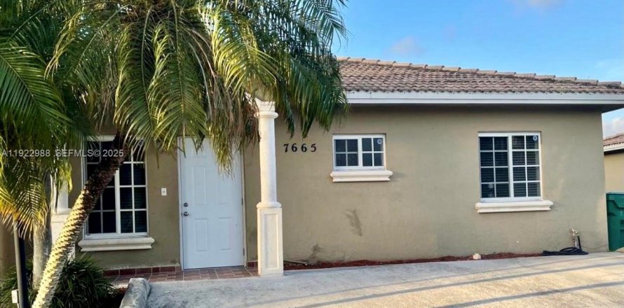 Condo à Hialeah, Floride, 3 chambres  № 1976766