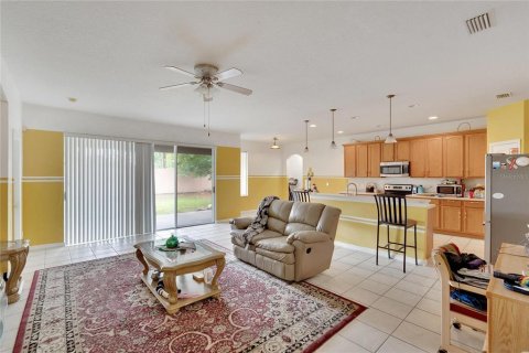 House in Riverview, Florida 4 bedrooms, 292.36 sq.m. № 1193733 - photo 15
