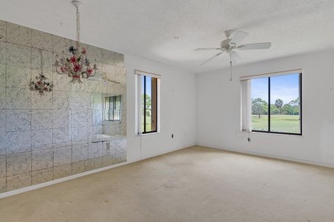 Condo in Stuart, Florida, 2 bedrooms № 2194812 - photo 6