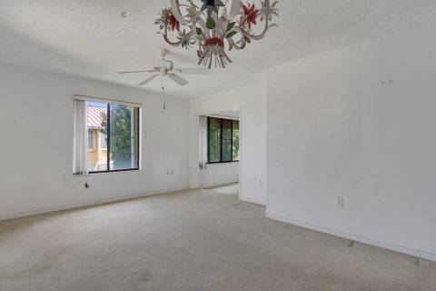 Condo in Stuart, Florida, 2 bedrooms № 2194812 - photo 9