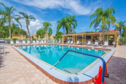 Condo in Stuart, Florida, 2 bedrooms № 2194812 - photo 22