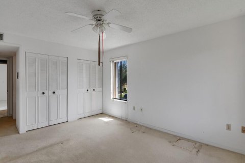 Condo in Stuart, Florida, 2 bedrooms № 2194812 - photo 17
