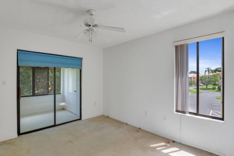 Condo in Stuart, Florida, 2 bedrooms № 2194812 - photo 12