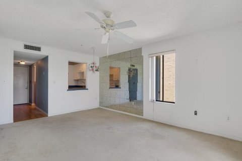Condo in Stuart, Florida, 2 bedrooms № 2194812 - photo 7