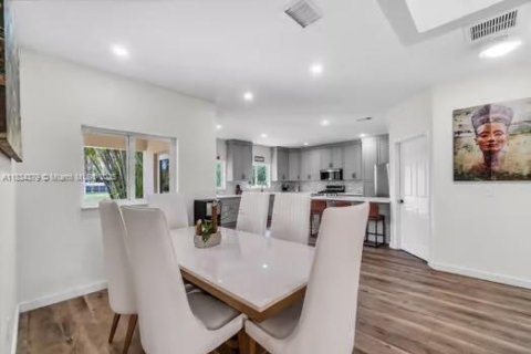 House in Homestead, Florida 4 bedrooms № 1814062 - photo 12