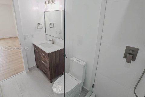 Condominio en alquiler en Hialeah, Florida, 2 dormitorios, 131.64 m2 № 2041375 - foto 26