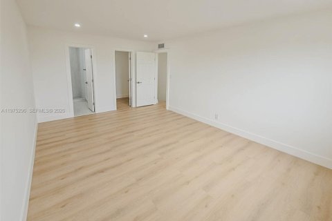 Condominio en alquiler en Hialeah, Florida, 2 dormitorios, 131.64 m2 № 2041375 - foto 22