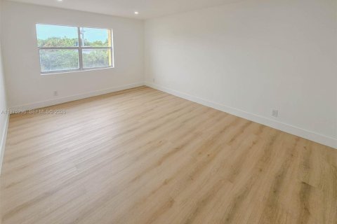 Condominio en alquiler en Hialeah, Florida, 2 dormitorios, 131.64 m2 № 2041375 - foto 18