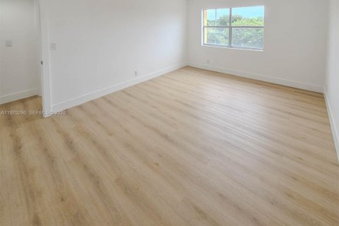 Condominio en alquiler en Hialeah, Florida, 2 dormitorios, 131.64 m2 № 2041375 - foto 25