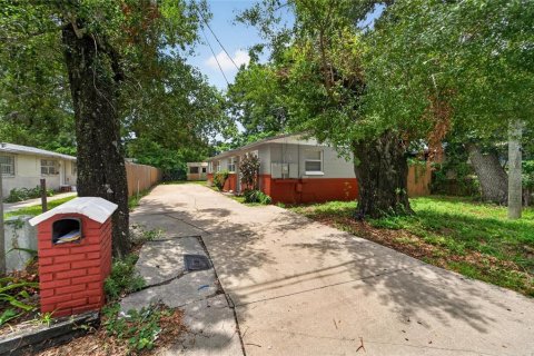 House in Tampa, Florida 3 bedrooms, 120.4 sq.m. № 2207187 - photo 4