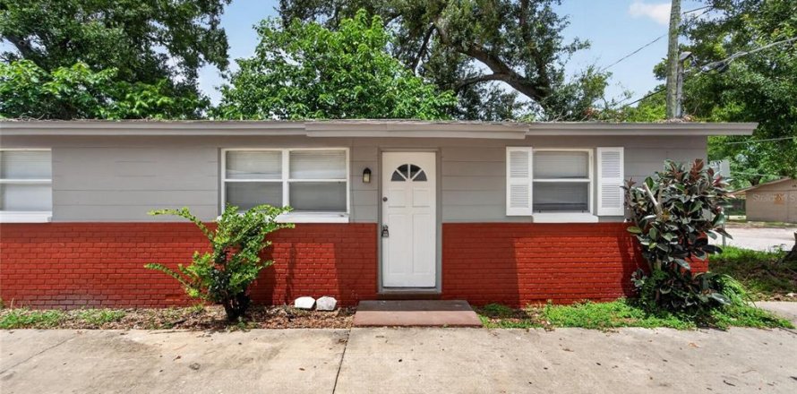 House in Tampa, Florida 3 bedrooms, 120.4 sq.m. № 2207187