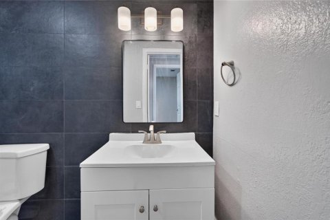 House in Tampa, Florida 3 bedrooms, 120.4 sq.m. № 2207187 - photo 27