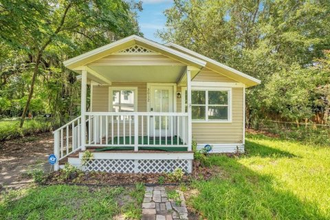 House in Orlando, Florida 3 bedrooms, 92.9 sq.m. № 2210041