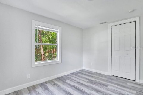House in Orlando, Florida 3 bedrooms, 92.9 sq.m. № 2210041 - photo 21