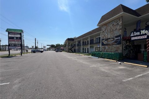 Immobilier commercial à louer à Tampa, Floride: 2249.16 m2 № 1736928 - photo 5