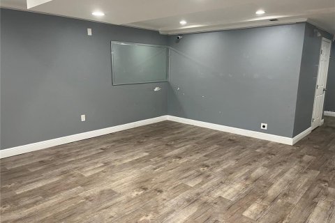 Immobilier commercial à louer à Tampa, Floride: 2249.16 m2 № 1736928 - photo 11