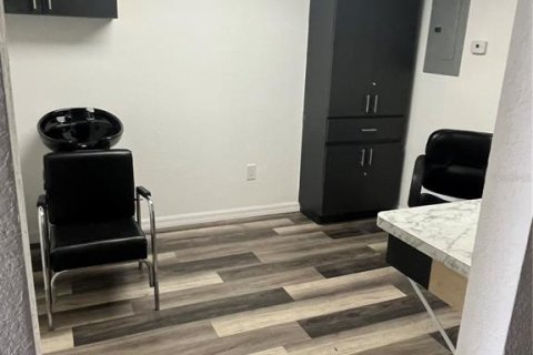 Immobilier commercial à louer à Tampa, Floride: 2249.16 m2 № 1736928 - photo 21