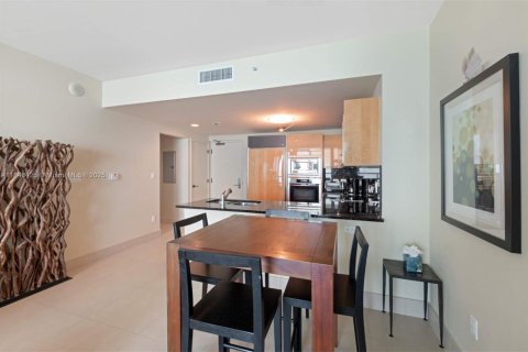 Condominio en alquiler en Miami Beach, Florida, 1 dormitorio, 78.22 m2 № 1935791 - foto 6