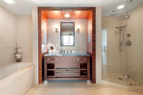 Condominio en alquiler en Miami Beach, Florida, 1 dormitorio, 78.22 m2 № 1935791 - foto 19