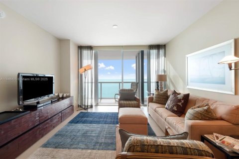 Condominio en alquiler en Miami Beach, Florida, 1 dormitorio, 78.22 m2 № 1935791 - foto 3