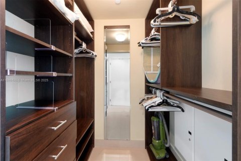 Condominio en alquiler en Miami Beach, Florida, 1 dormitorio, 78.22 m2 № 1935791 - foto 15
