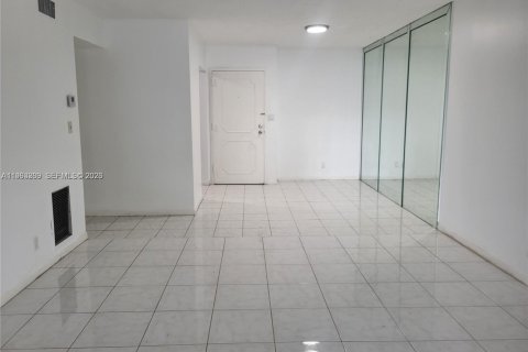 Copropriété à louer à Oakland Park, Floride: 2 chambres, 97.55 m2 № 2025802 - photo 4